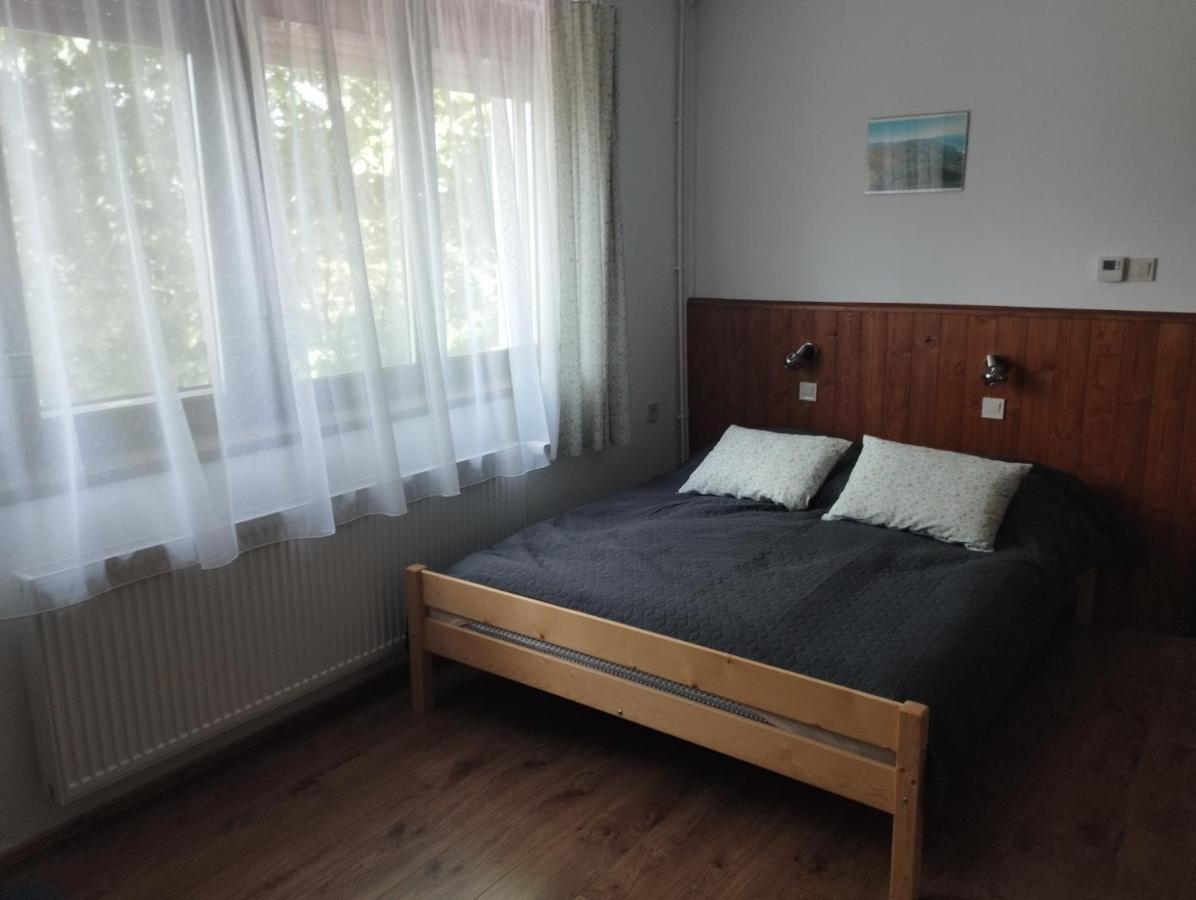 Boerzsoeny Vendeghaz Appartement Zebegény